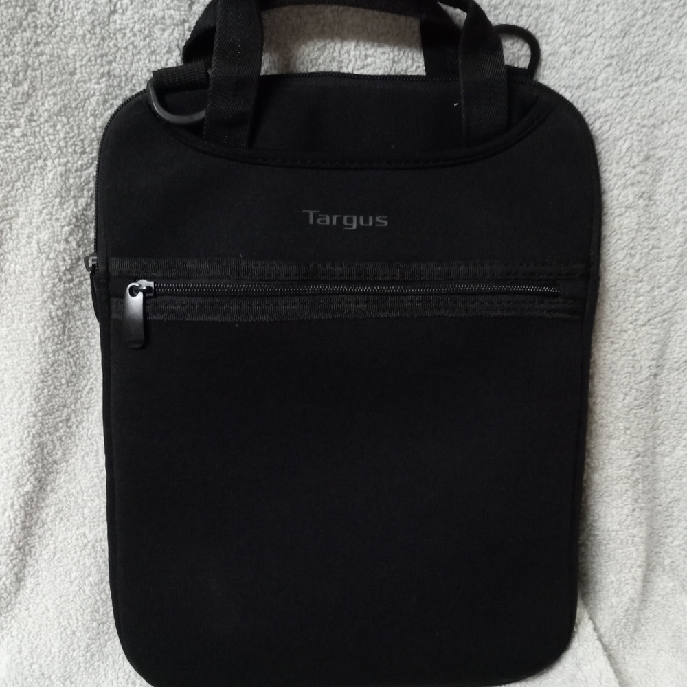 Targus laptop tablet carrying case 2 sm vel cro pockets zippered top & s…